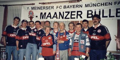 Gruppenfoto mit den Tigers Wolfsburg von 1996